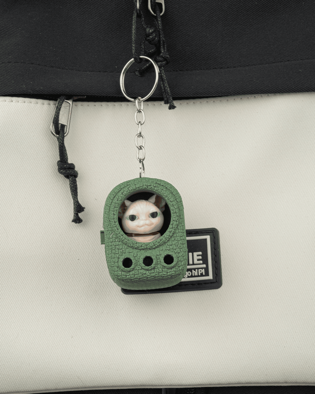 Chaveiro Mochila Tricotada – Sphynx 🧶 - 3